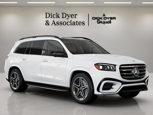 Used 2026 Mercedes-Benz GLS 450 4MATIC image 6