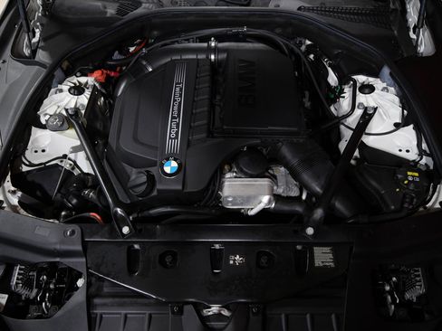 Used 2017 BMW 640i Convertible image 26