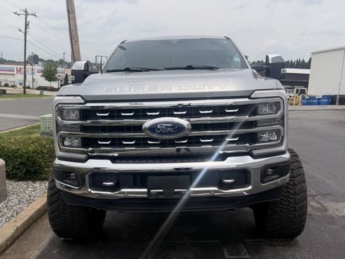 Used 2024 Ford F250 Lariat w/ Lariat Ultimate Package AWD/4WD image 8