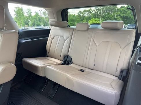 Used 2024 Ford Expedition Limited AWD/4WD image 12