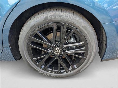 New 2025 Toyota Camry SE image 9