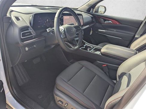 New 2026 Chevrolet Traverse Z71 w/ Enhanced Driving Package image 3