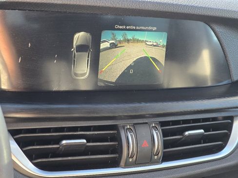 Used 2018 Alfa Romeo Stelvio AWD image 5