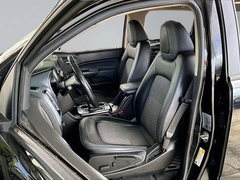 Used 2021 Chevrolet Colorado Z71 w/ Z71 Midnight Edition RWD image 18