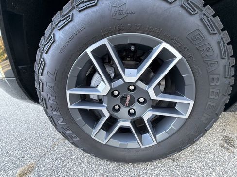 New 2026 GMC Terrain AT4 w/ Convenience Package III image 31