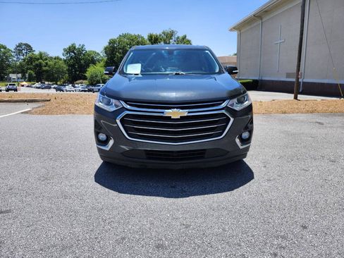 Used 2019 Chevrolet Traverse LT FWD image 2