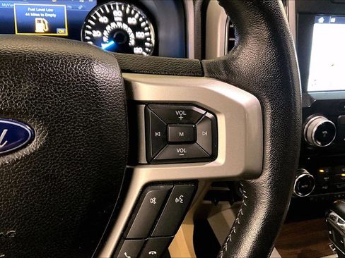 Used 2017 Ford F150 Lariat w/ Equipment Group 502A Luxury image 19