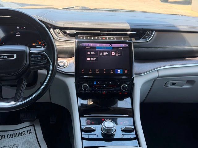 Used 2021 Jeep Grand Cherokee L Overland w/ Luxury Tech Group IV AWD/4WD image 15