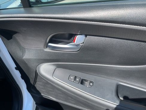 Used 2020 Hyundai Santa Fe SEL image 41