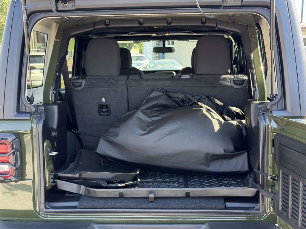 Used 2022 Jeep Wrangler Unlimited Sport AWD/4WD image 14
