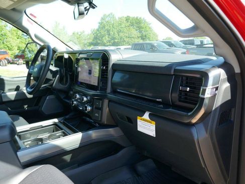 New 2026 Ford F550 4x4 Crew Cab image 10