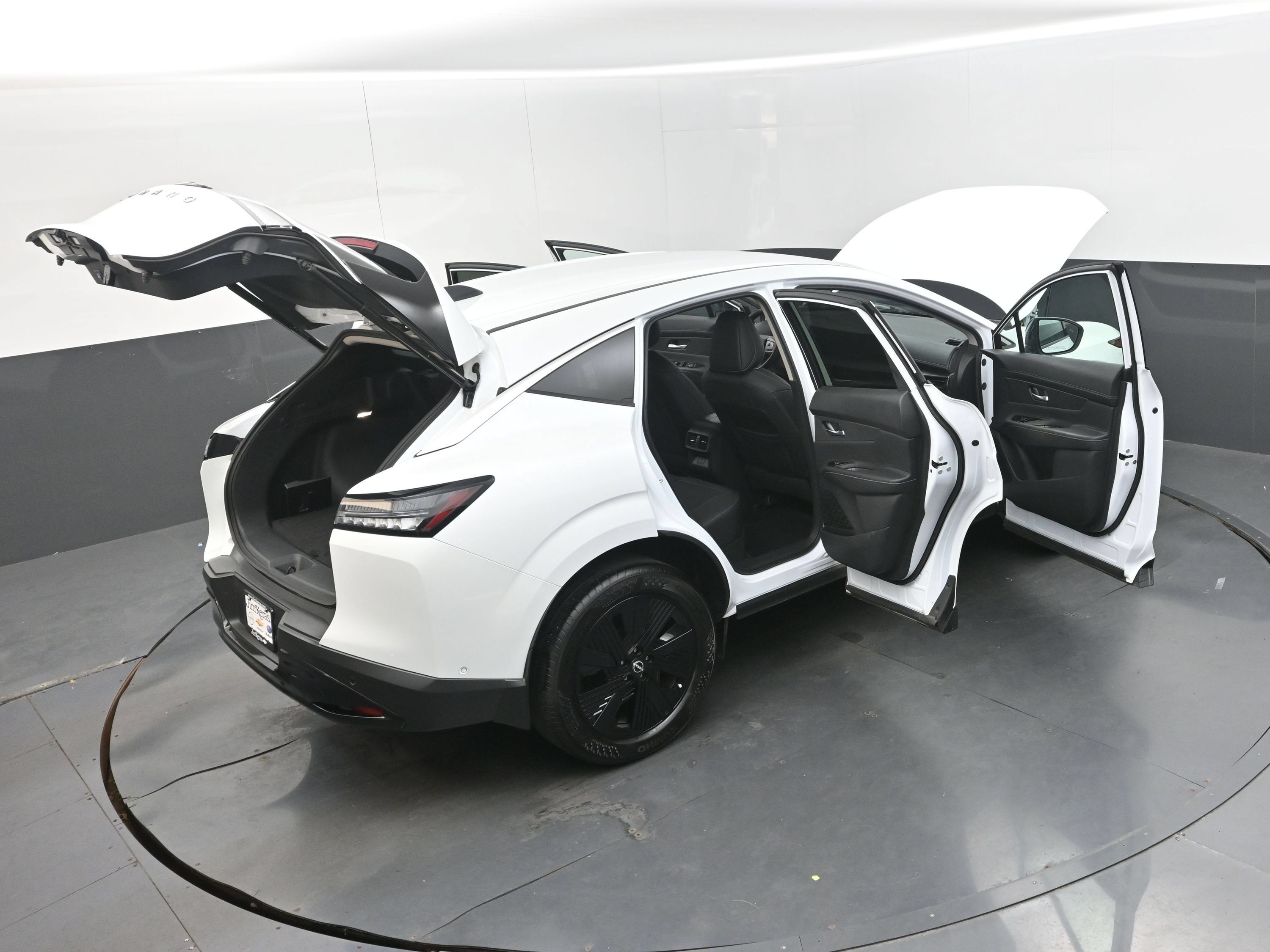 Used 2025 Nissan Murano SV FWD image 32