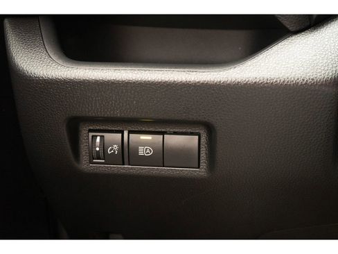 Used 2022 Toyota RAV4 LE image 29