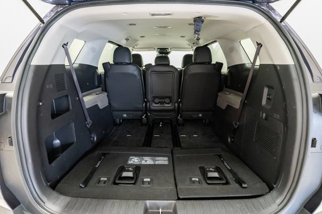 Certified 2025 Kia Carnival FWD image 35
