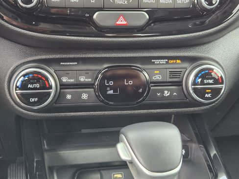 Used 2023 Kia Soul GT-Line w/ GT-Line Technology Package image 11