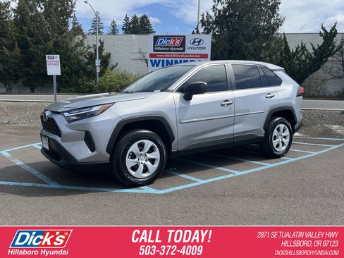 Used 2025 Toyota RAV4 LE image 1