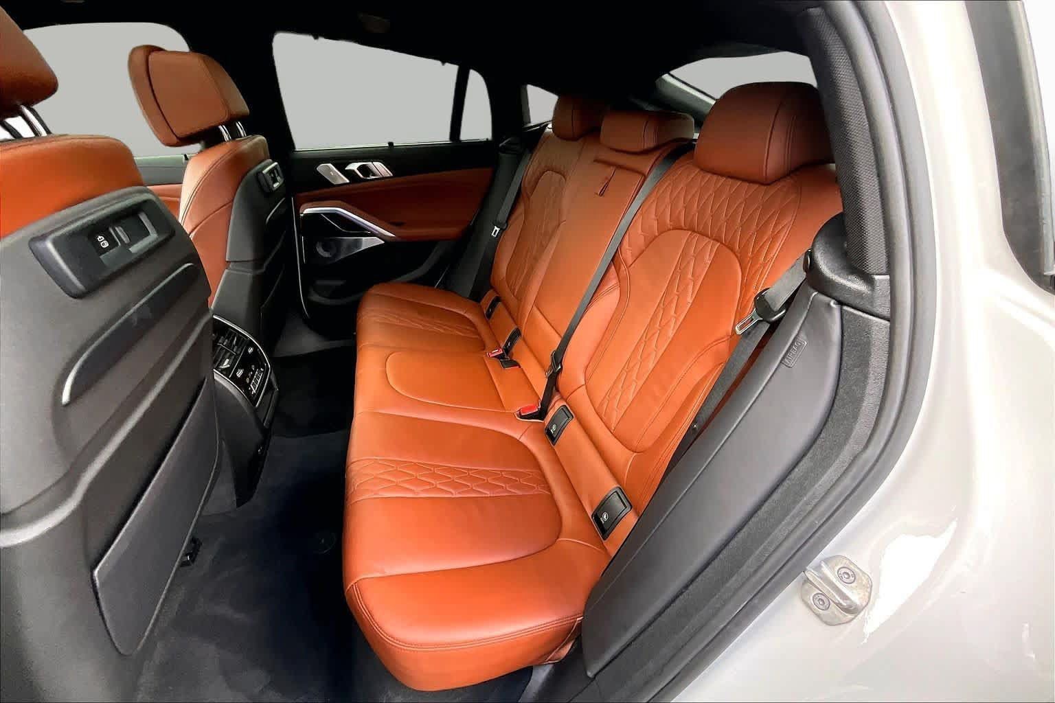 Used 2021 BMW X6 M50i w/ Executive Package AWD/4WD image 21