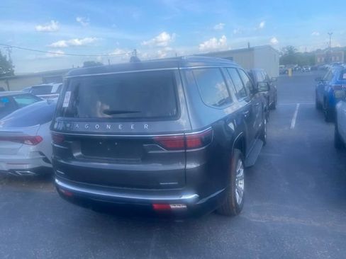 Used 2022 Jeep Wagoneer Series II AWD/4WD image 3