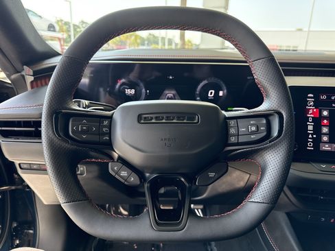 Used 2024 Dodge Charger Daytona Scat Pack w/ Plus Group AWD/4WD image 17