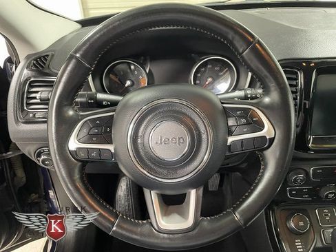 Used 2018 Jeep Compass Limited AWD/4WD image 15