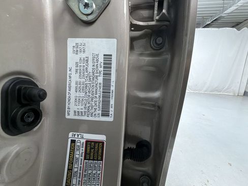 Used 2018 Honda CR-V Touring image 15
