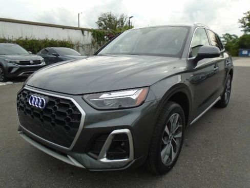 Used 2023 Audi Q5 2.0T Premium Plus w/ Premium Plus Package AWD/4WD image 5