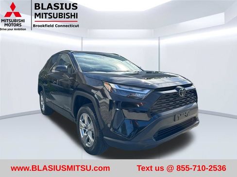 Used 2024 Toyota RAV4 XLE w/ Weather Package AWD/4WD image 5