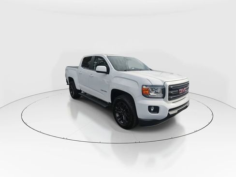 Used 2020 GMC Canyon SLE w/ Elevation Edition image 2