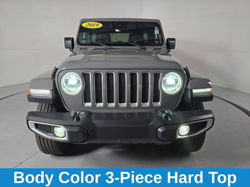 Used 2019 Jeep Wrangler Unlimited Sahara image 9