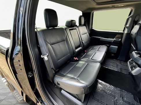 Used 2025 Ford F250 Lariat image 28