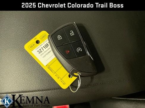 Used 2025 Chevrolet Colorado Trail Boss image 30
