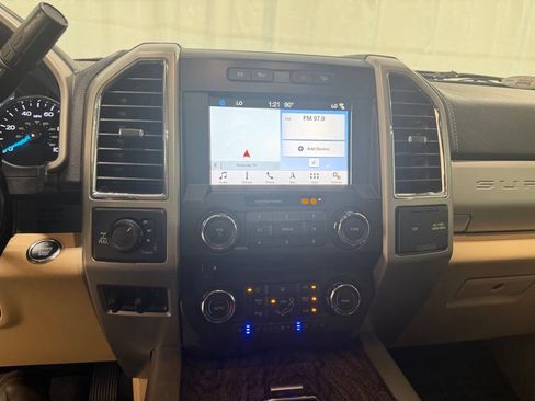 Used 2018 Ford F250 Lariat w/ Lariat Ultimate Package AWD/4WD image 29