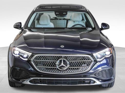 New 2026 Mercedes-Benz E 450 4MATIC All-Terrain Wagon image 2