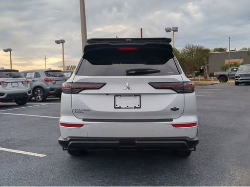 New 2026 Mitsubishi Outlander Trail Edition image 7