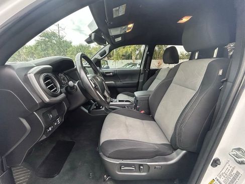 Used 2023 Toyota Tacoma TRD Off-Road image 13