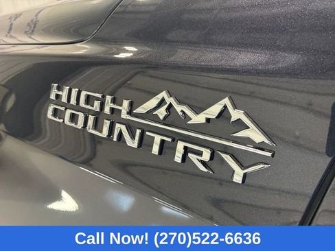 Used 2025 Chevrolet Tahoe High Country AWD/4WD image 9