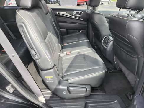 Used 2019 INFINITI QX60 Luxe w/ Essential Package image 12