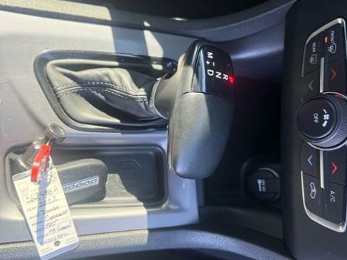 Used 2022 Dodge Charger SXT w/ Blacktop Package image 19