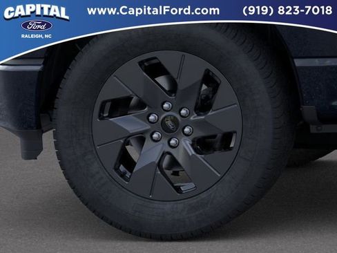 New 2025 Ford F150 Lightning Flash image 19