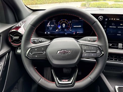 New 2026 Chevrolet Equinox RS w/ Convenience Package III FWD image 14