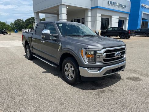 Used 2022 Ford F150 XLT w/ Equipment Group 302A High AWD/4WD image 9
