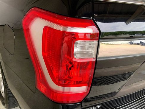 Used 2019 Ford Expedition Max XLT w/ Equipment Group 202A RWD image 29