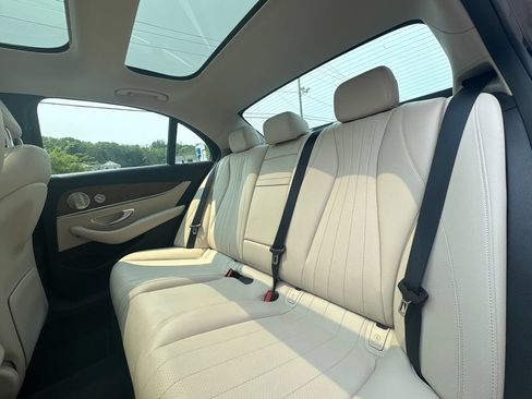 Used 2022 Mercedes-Benz E 350 4MATIC Sedan w/ Driver Assistance Package image 36