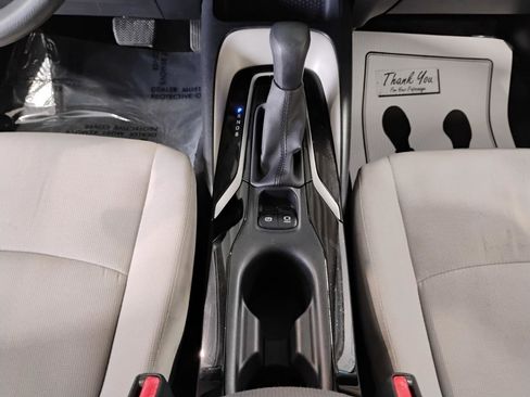 Used 2020 Toyota Corolla LE image 36
