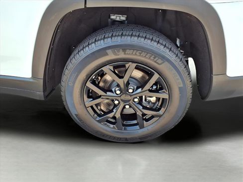 Used 2024 Jeep Grand Cherokee L Laredo image 22