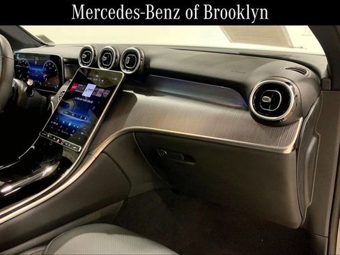 Certified 2025 Mercedes-Benz GLC 300 4MATIC image 18