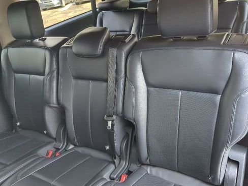 Used 2024 Ford Expedition Max XLT image 29