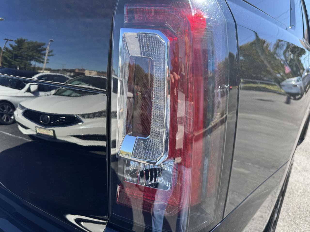 Used 2019 GMC Yukon Denali w/ Denali Ultimate Package AWD/4WD image 26