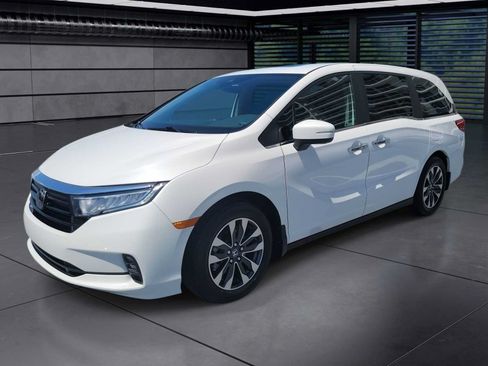 Used 2024 Honda Odyssey EX-L image 1