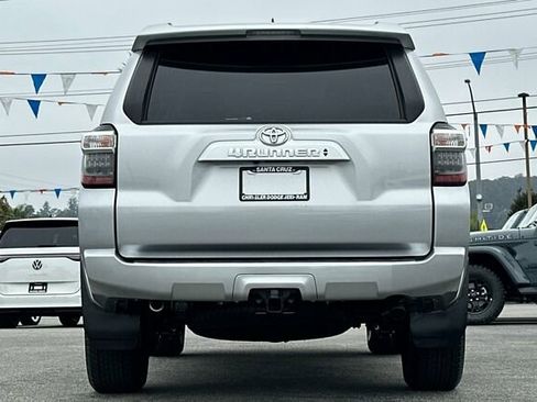 Used 2023 Toyota 4Runner SR5 image 5
